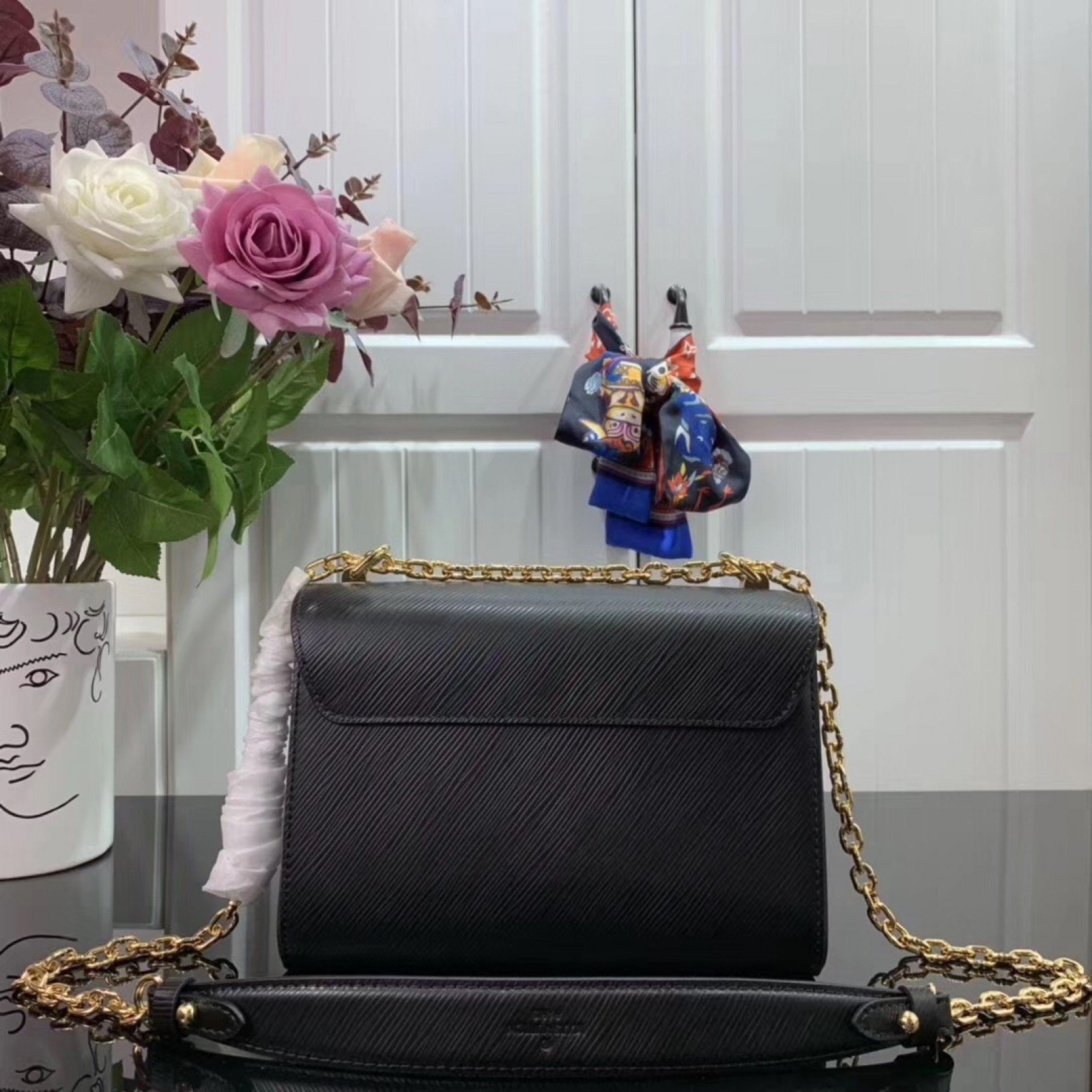 LV TWIST MM M53762
