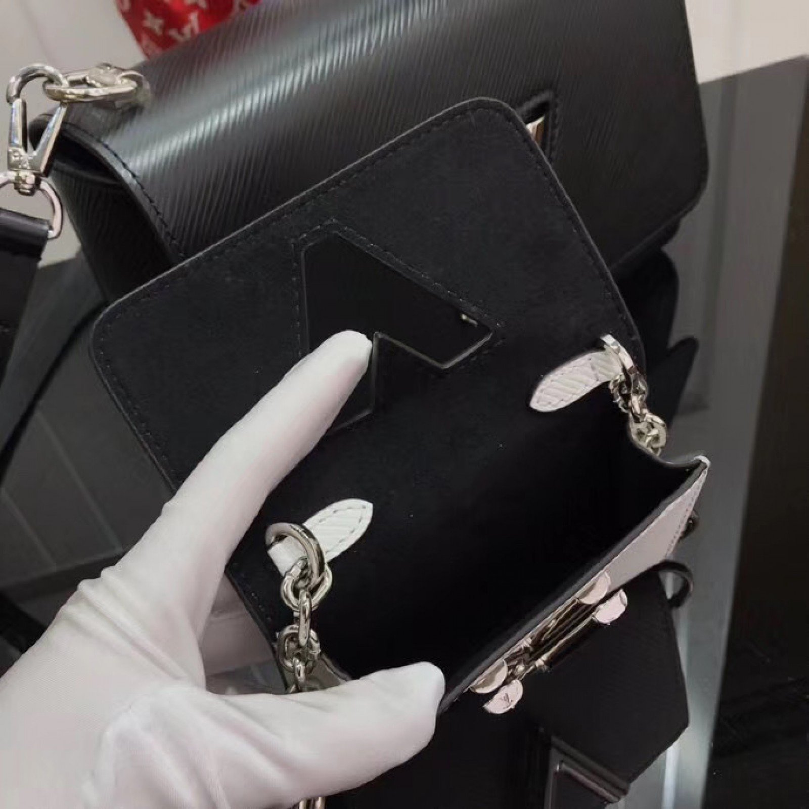 LV TWIST MM M55683