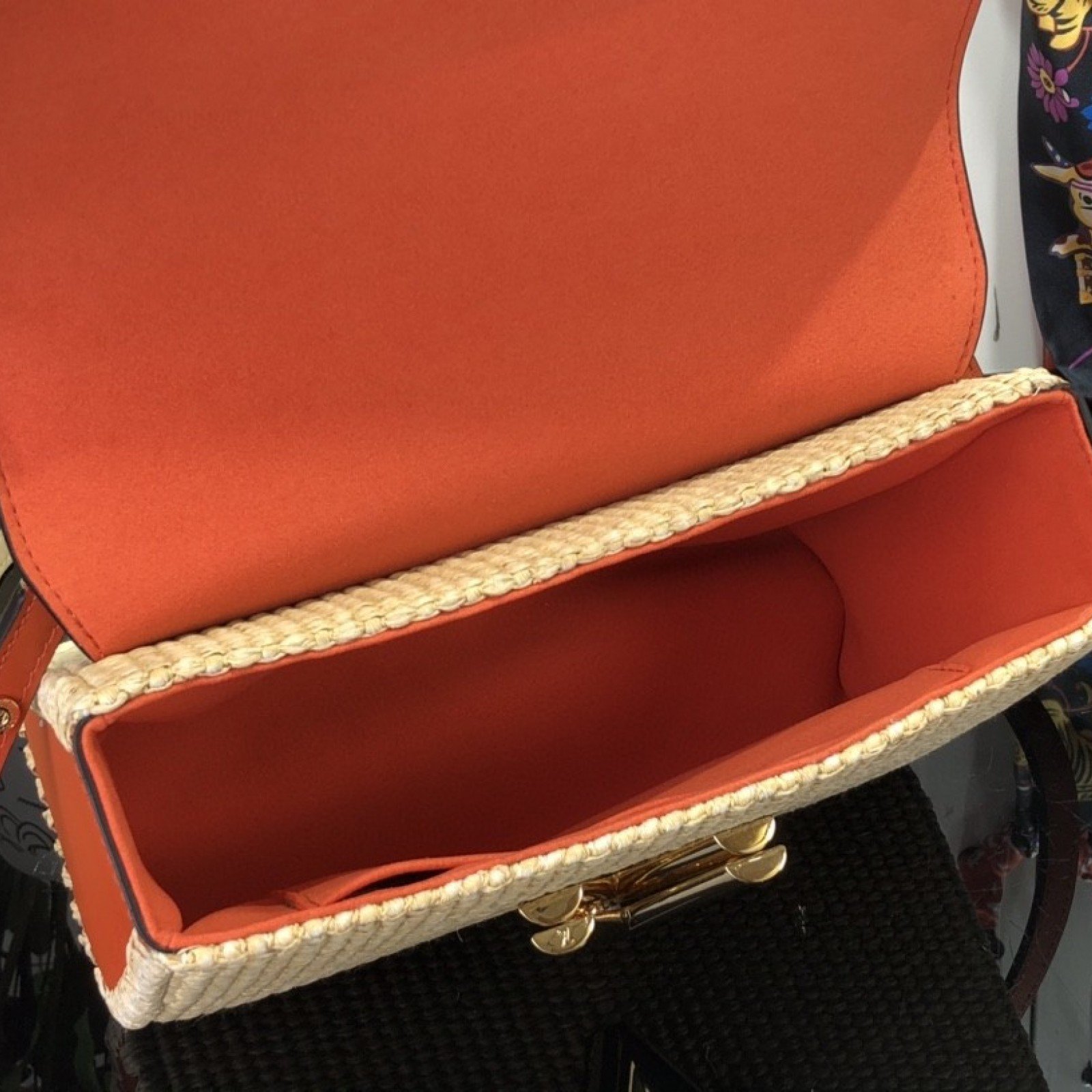 LV TWIST MM M57646