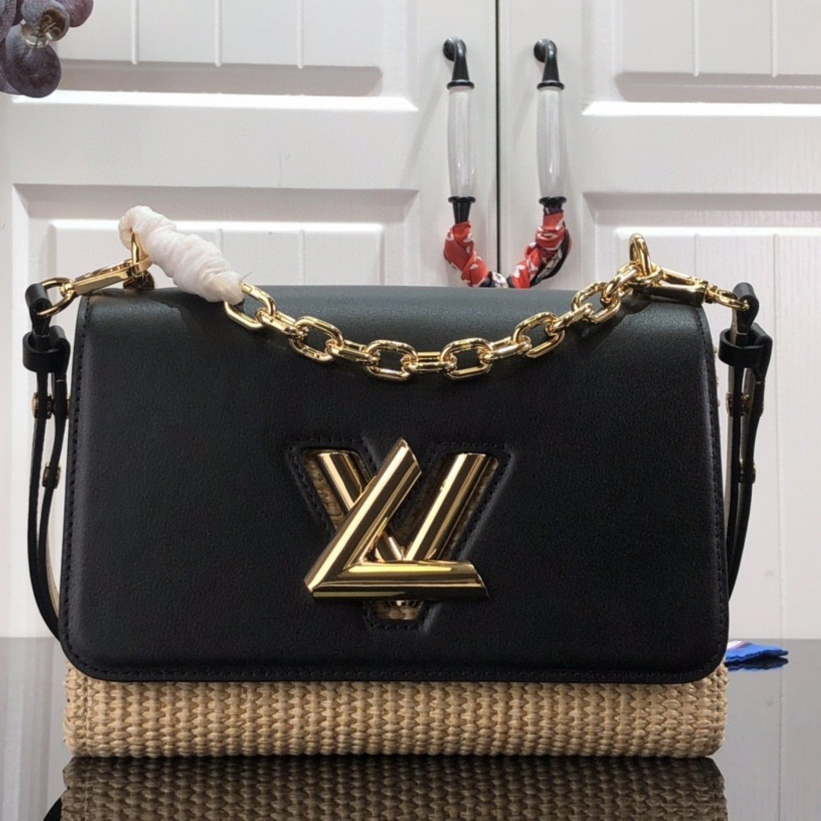 LV TWIST MM M57646