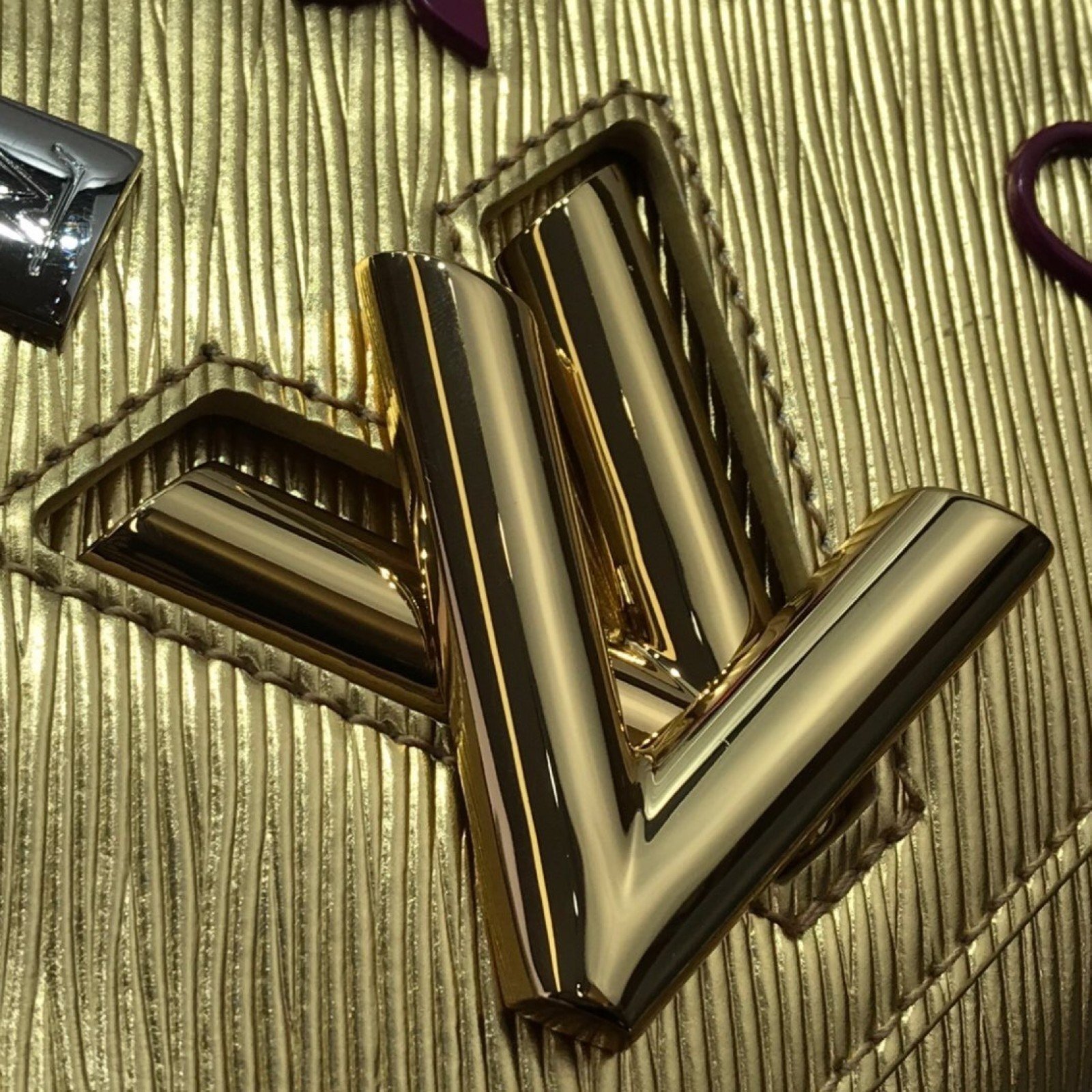 LV TWIST PM M50332JS