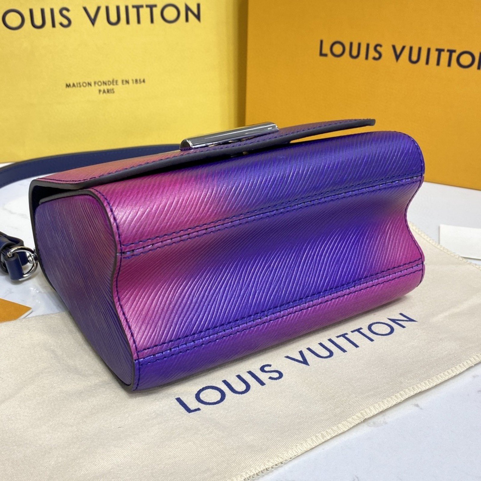 LV TWIST PM M59896