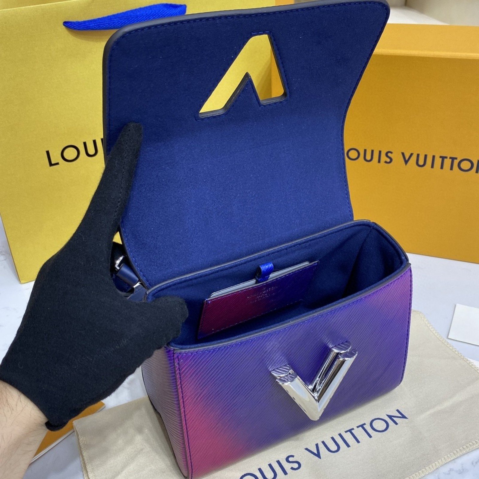 LV TWIST PM M59896