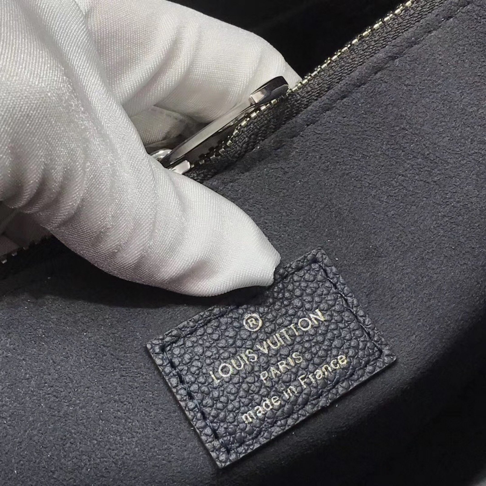 LV TWIST TOTE M54811