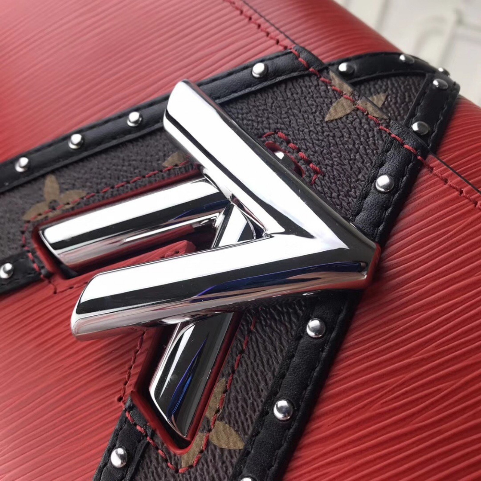 LV TWIST bag M50280