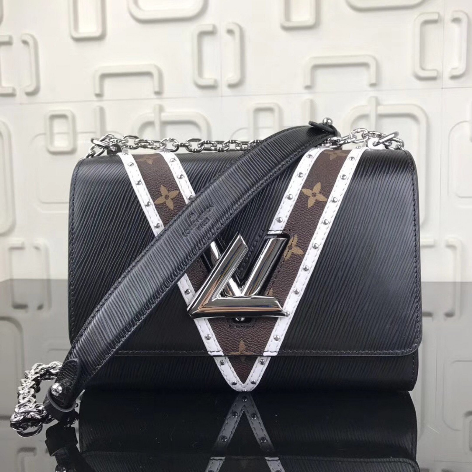 LV TWIST bag M50280
