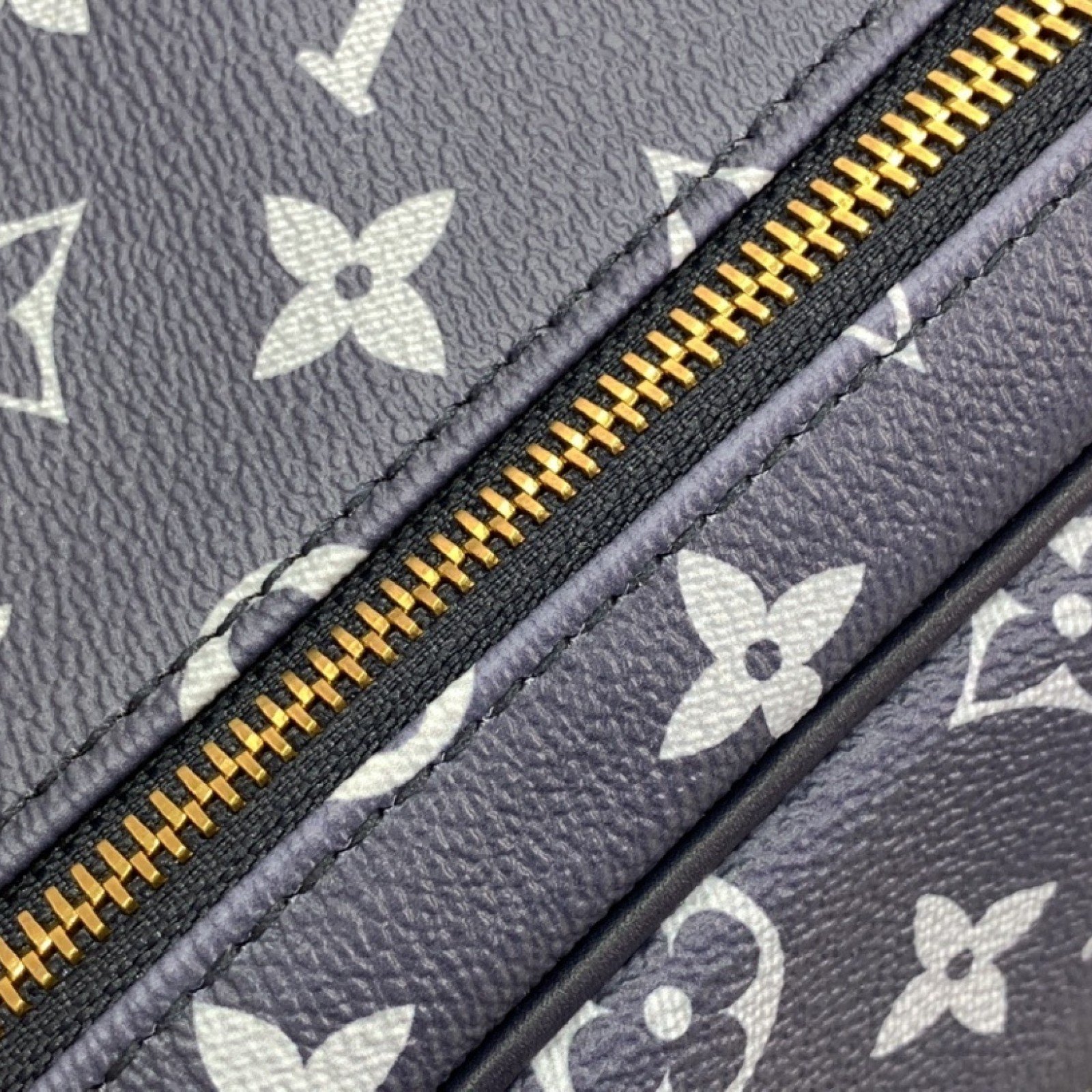 LV Toilet bag M44494