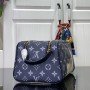 LV Toilet bag M44494