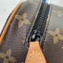 LV Toilet bag m46696