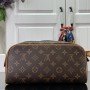LV Toilet bag m46696