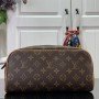 LV Toilet bag m46696