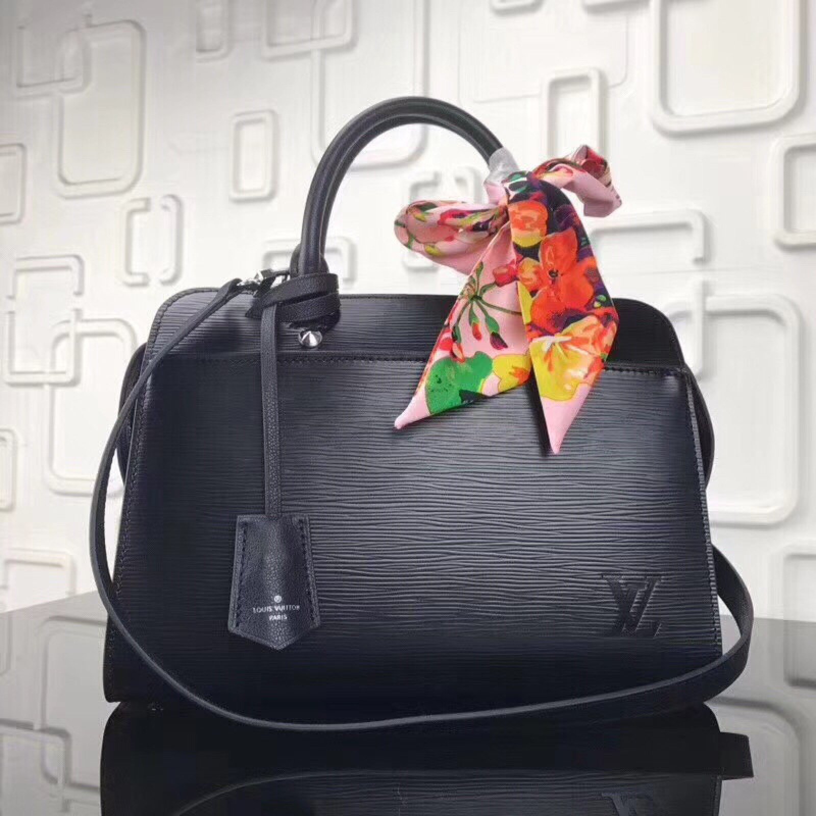 LV VANEAU MM M51239