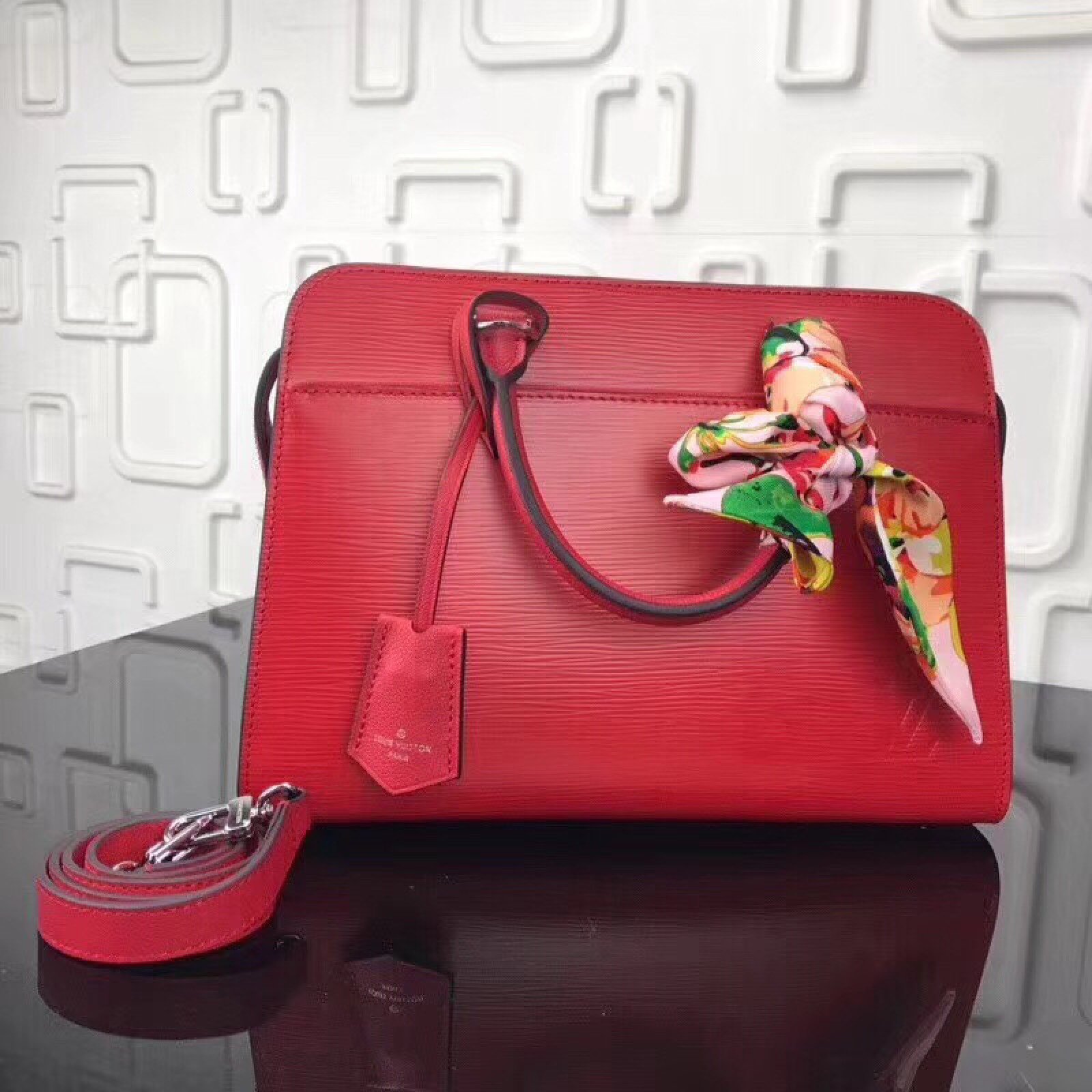 LV VANEAU MM M51239