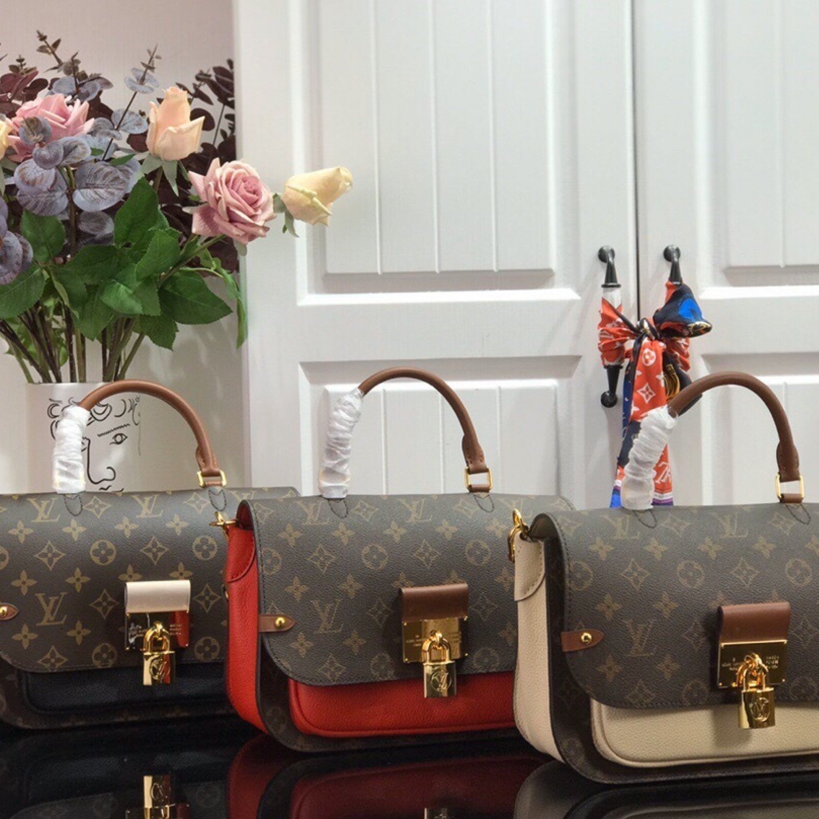 LV VAUGIRARD BAG M44354