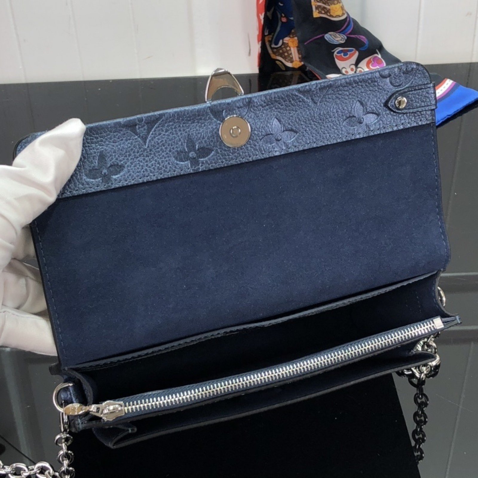 LV VAVIN M59077