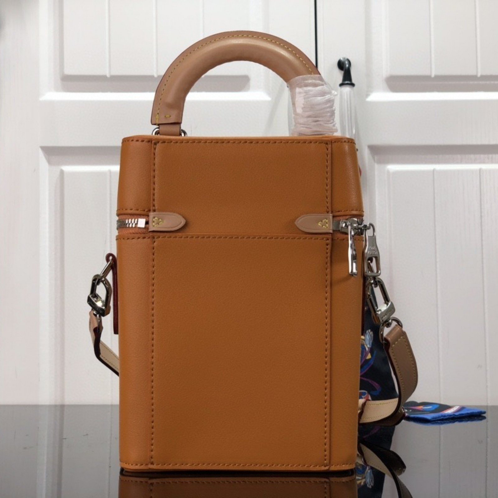 LV VERTICAL BOX TRUNK M59666