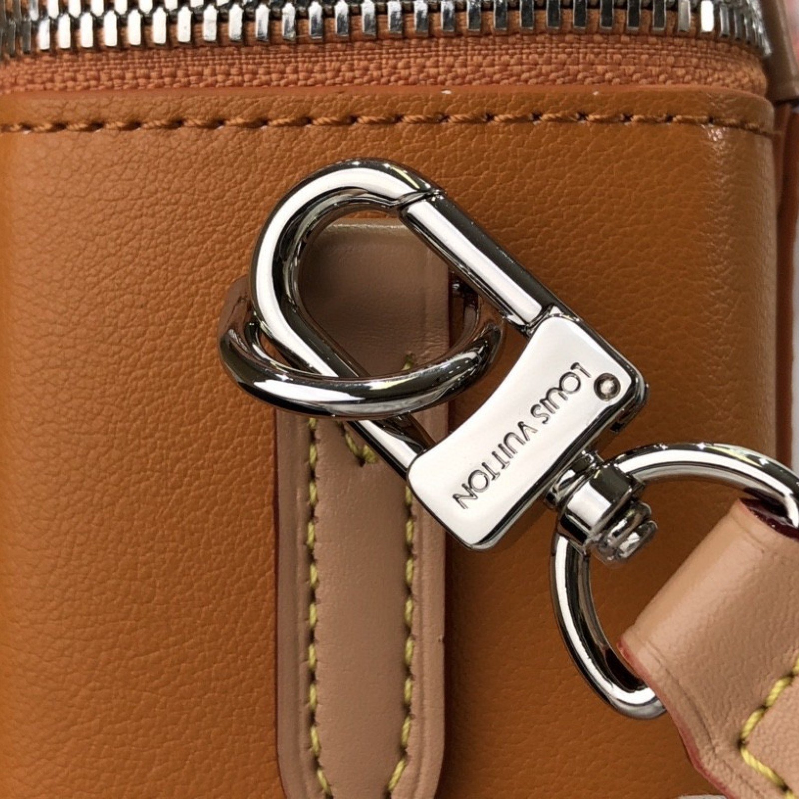 LV VERTICAL BOX TRUNK M59666