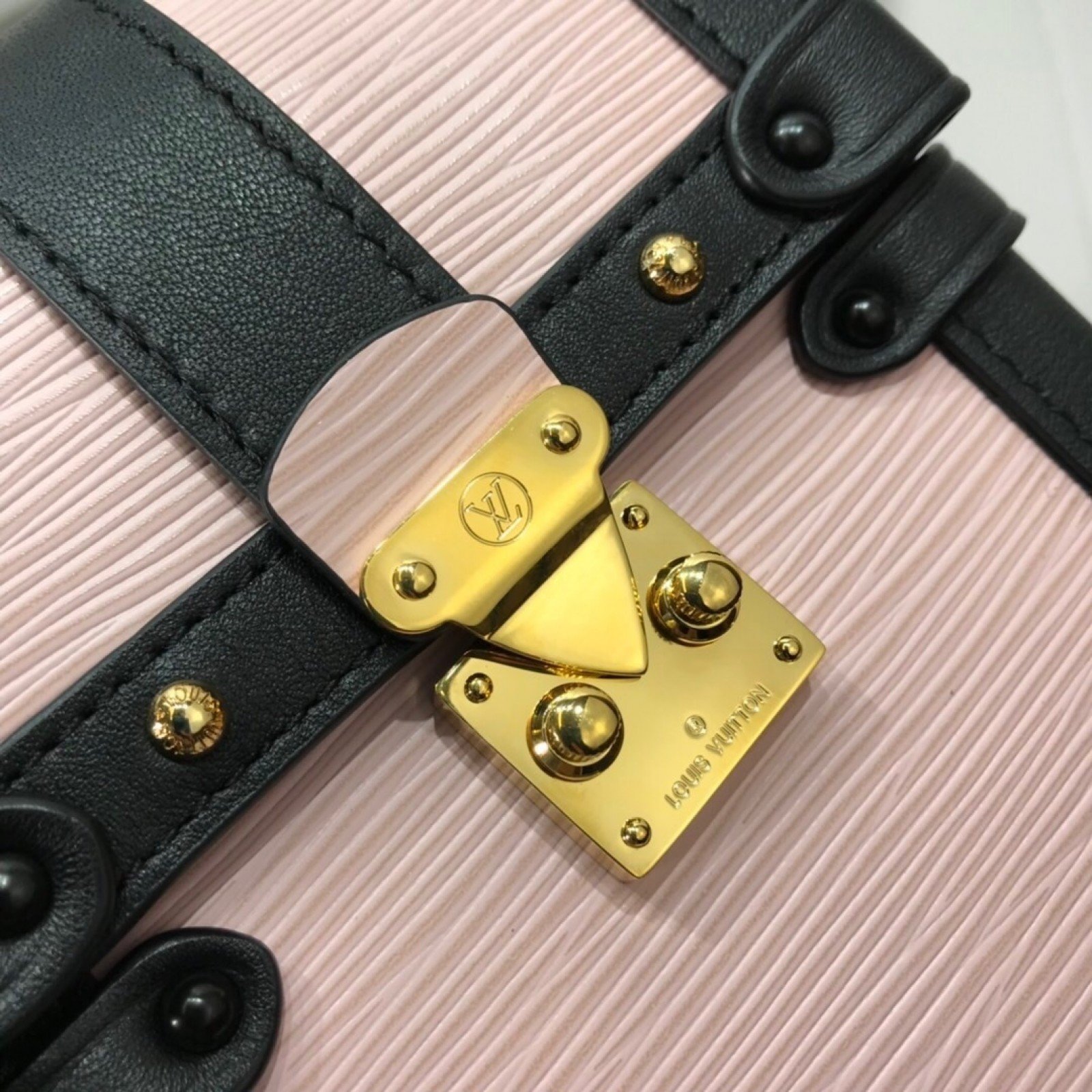 LV VERTICAL TRUNK POCHETTE M67872