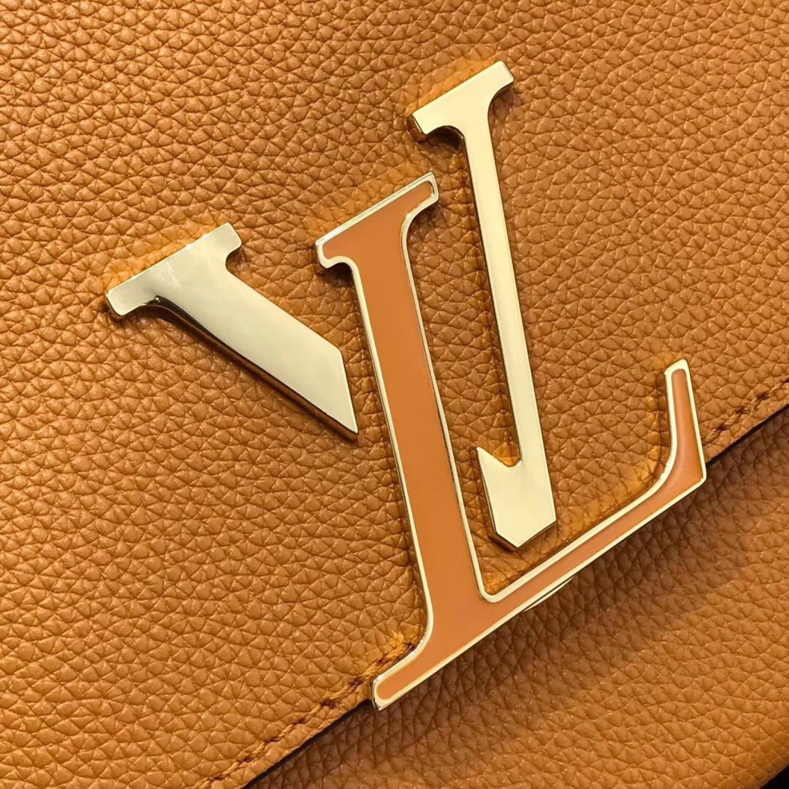 LV VOLTA M53771