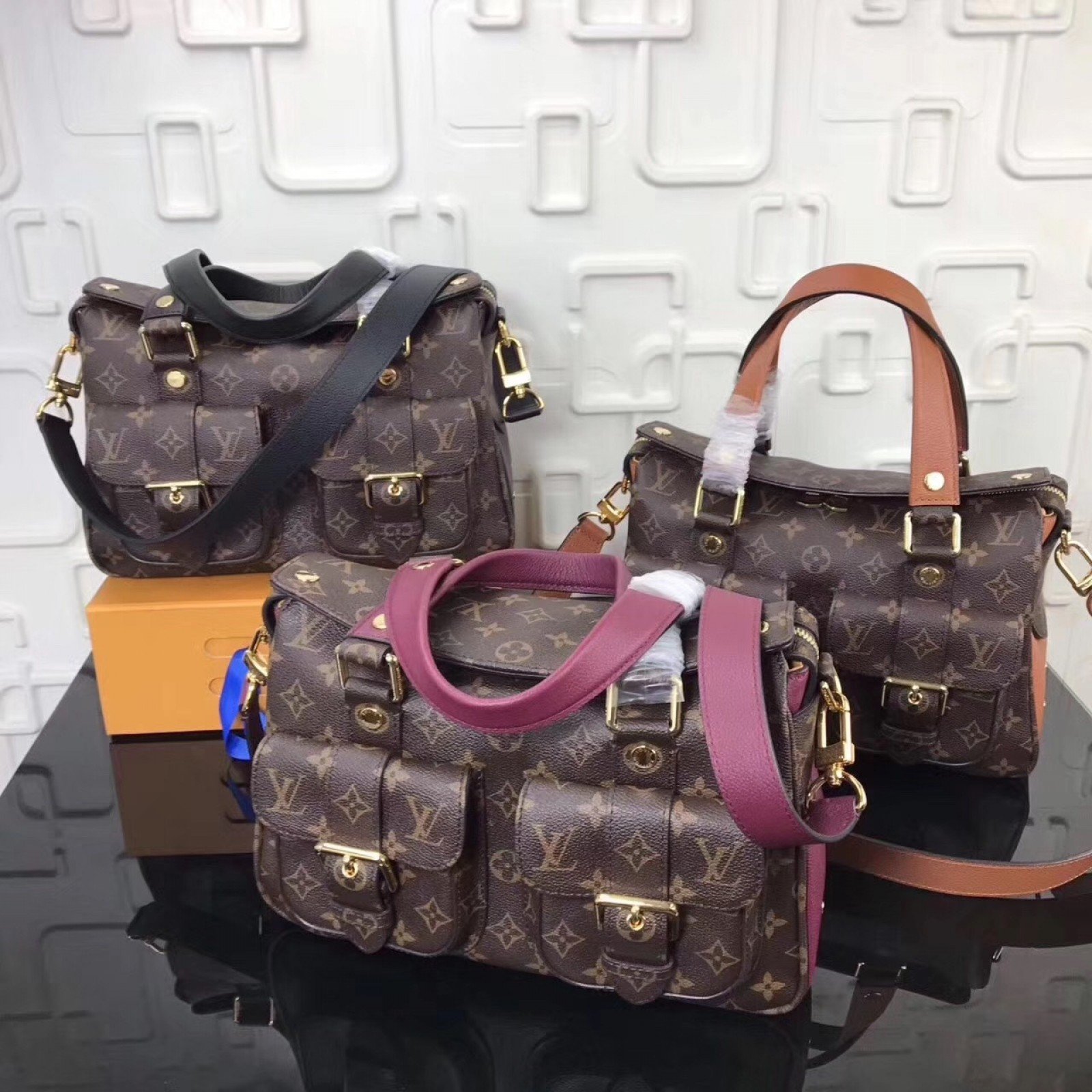 LV WOODSTOCK handbag M43482