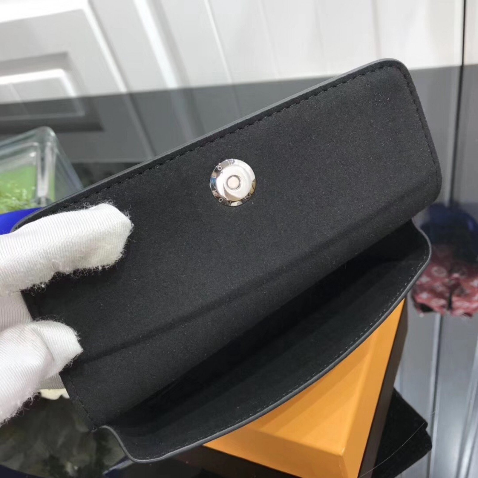 LV WOODY Glasses Case GI0372