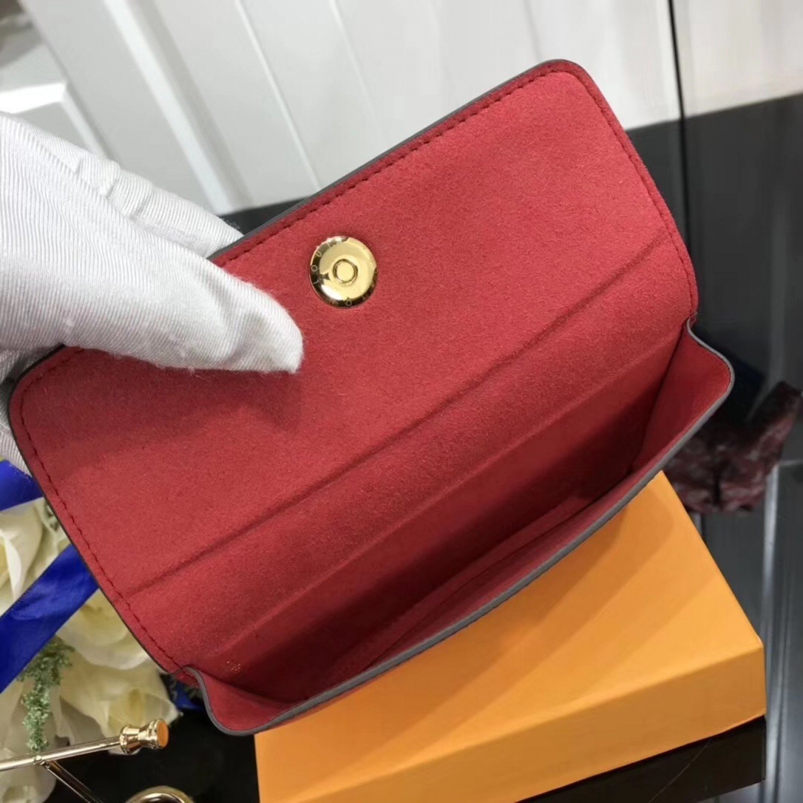 LV WOODY Glasses Case GI0372