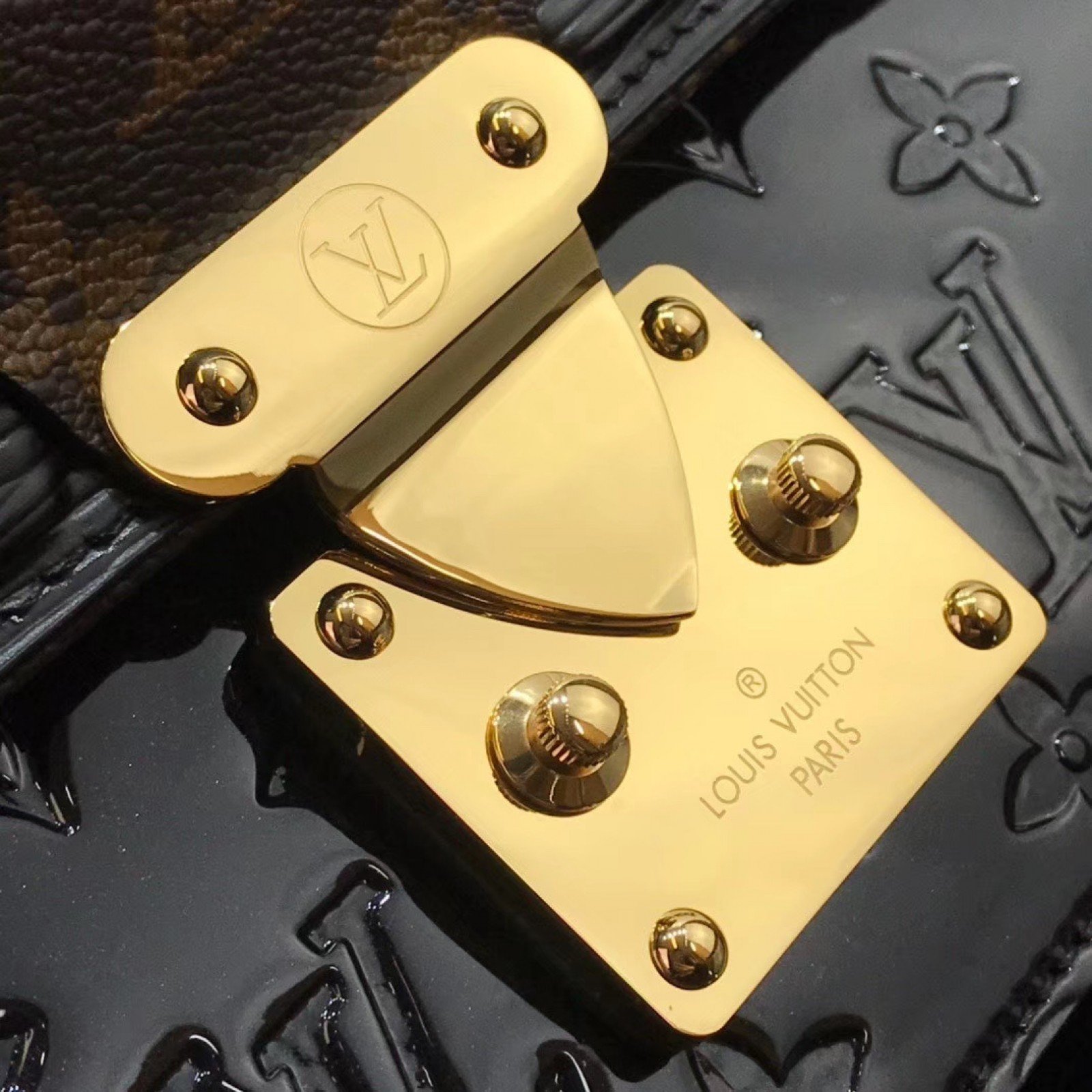 LV WYNWOOD BAG M90442KH