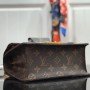 LV WYNWOOD BAG M90442KH