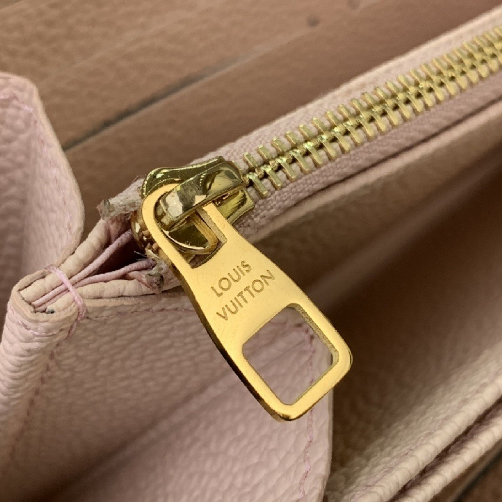 LV Wallet M60017A