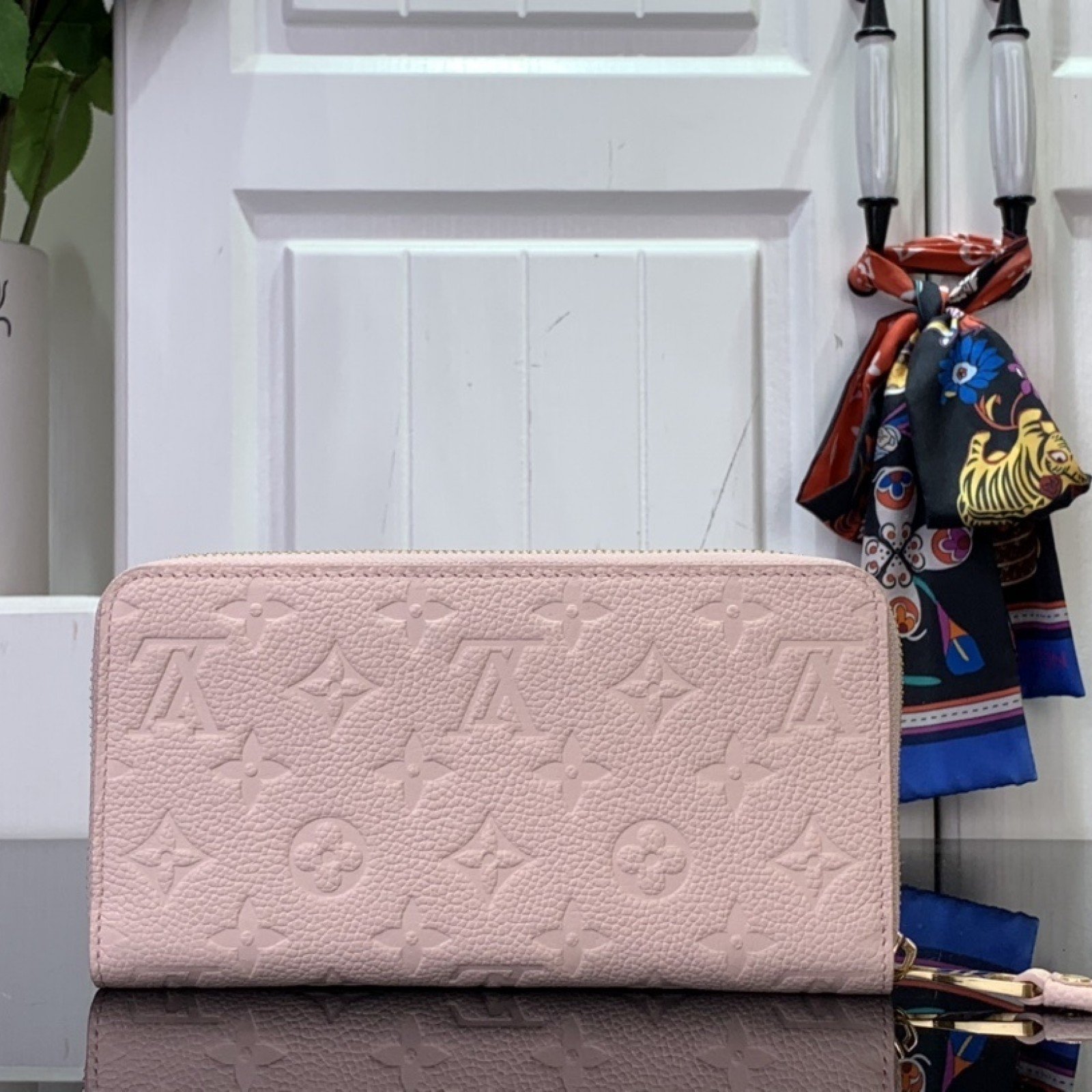 LV Wallet M60017A