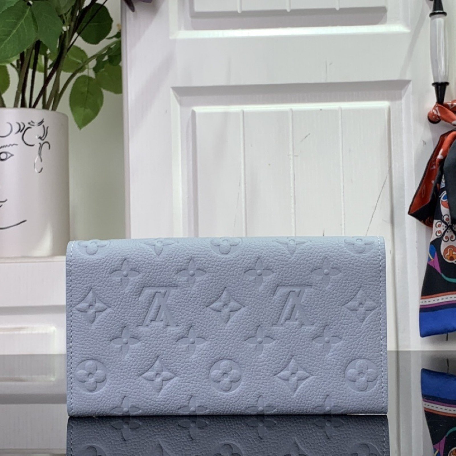 LV Wallet M60017A