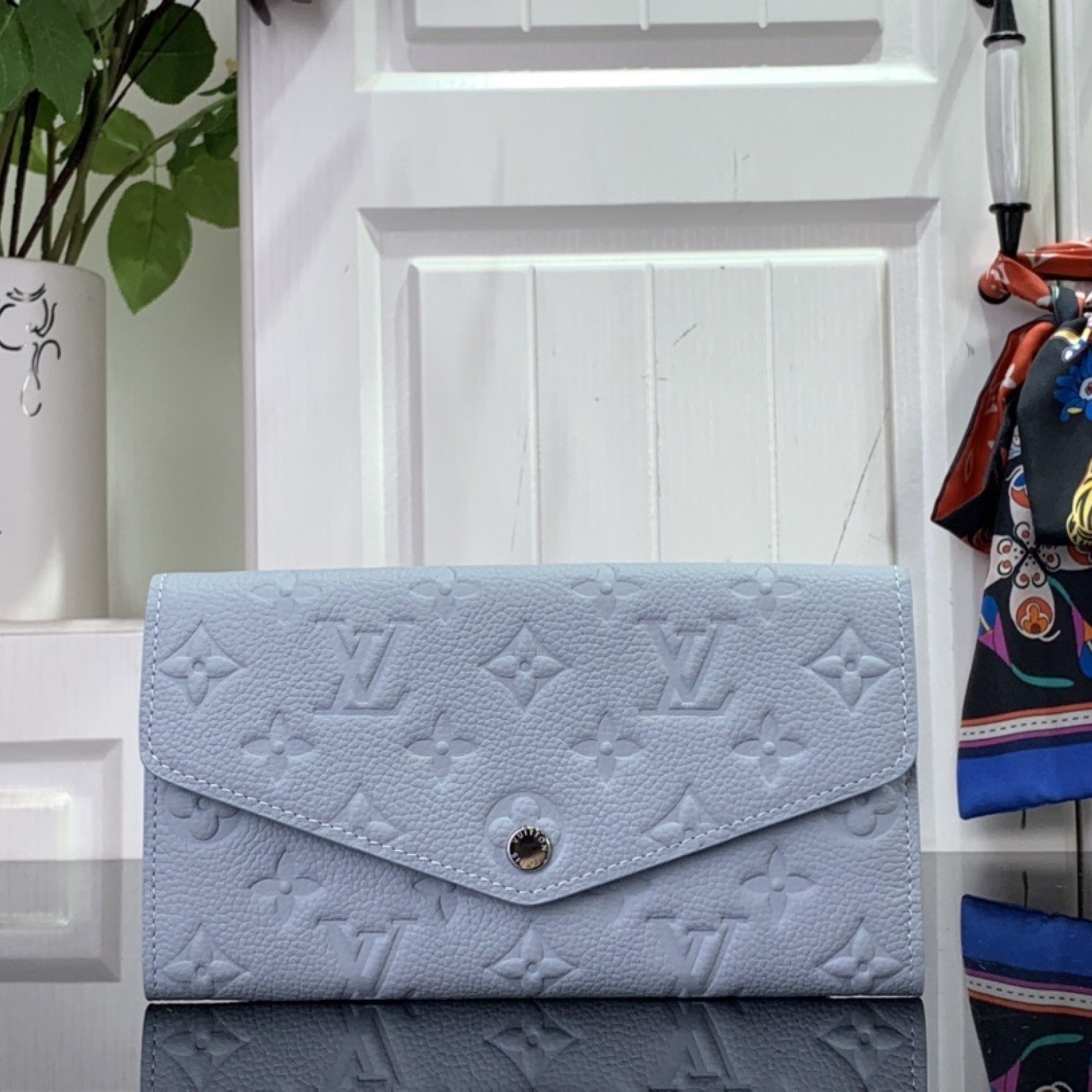 LV Wallet M60017A