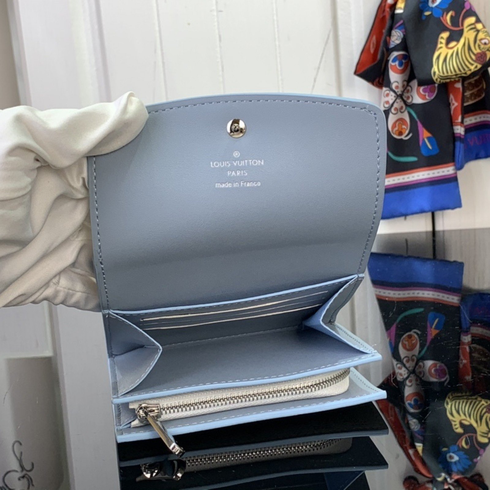 LV Wallet M62542