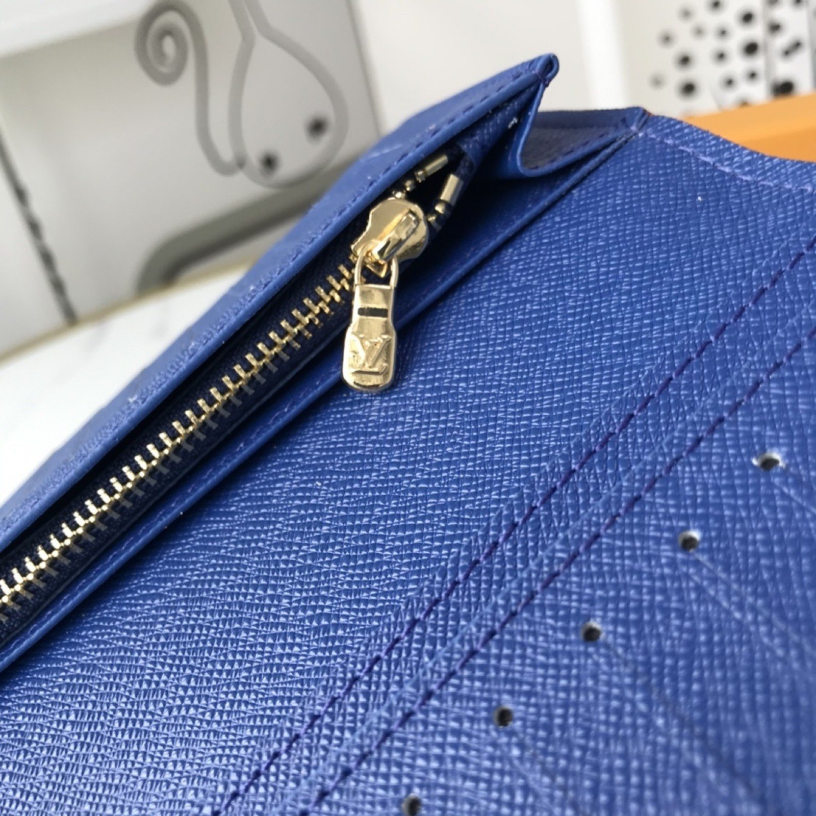 LV Wallet M80107