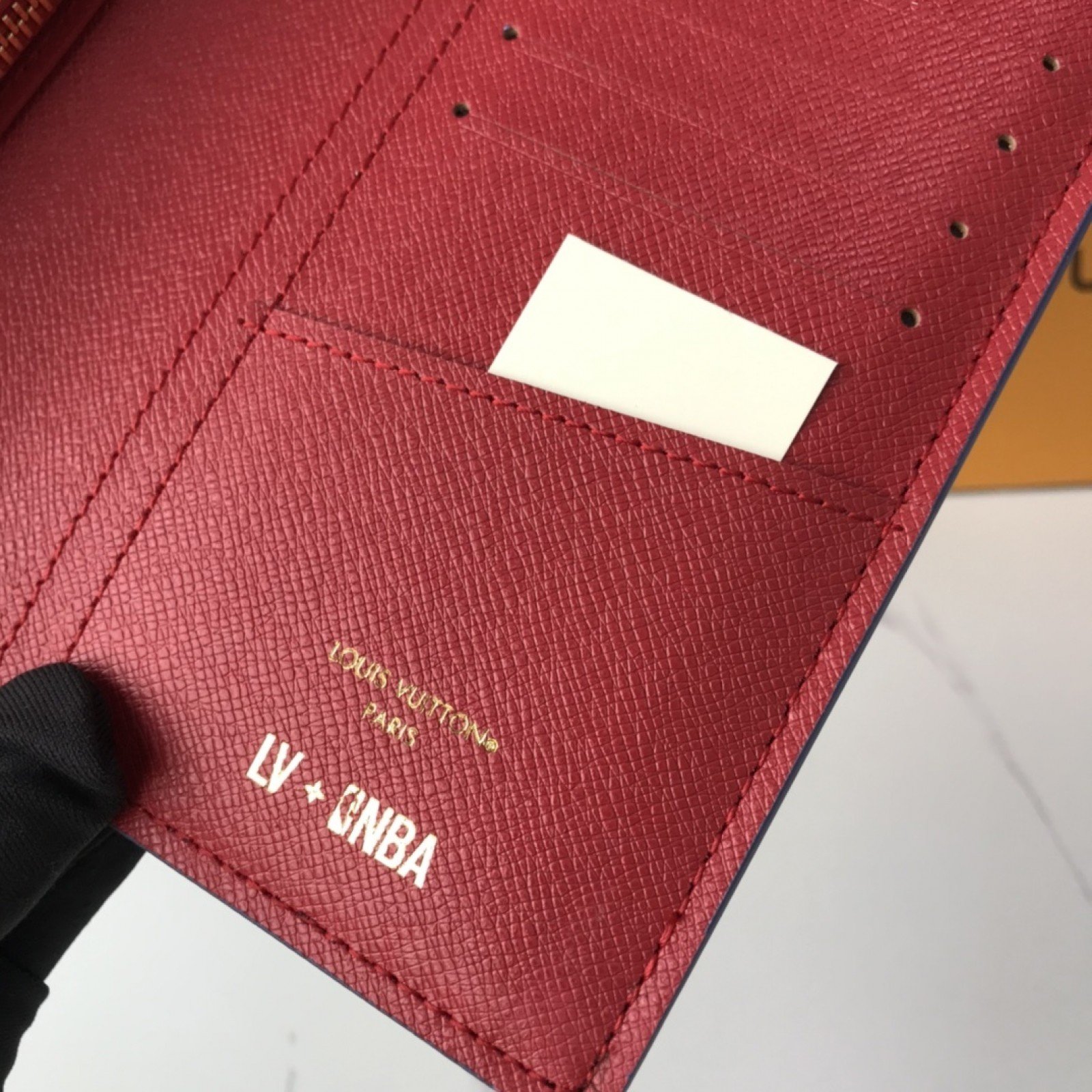 LV Wallet M80107