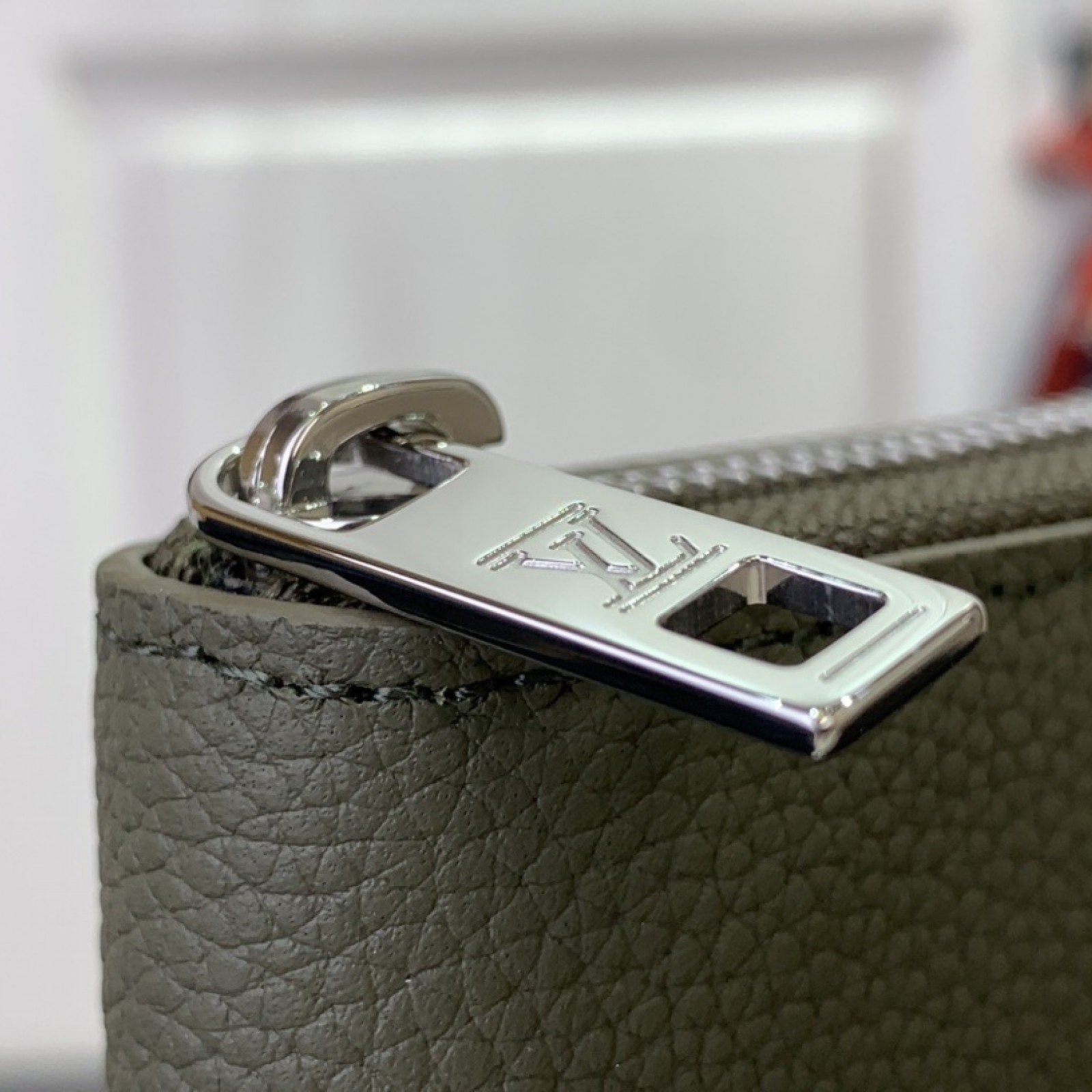 LV Wallet M80334