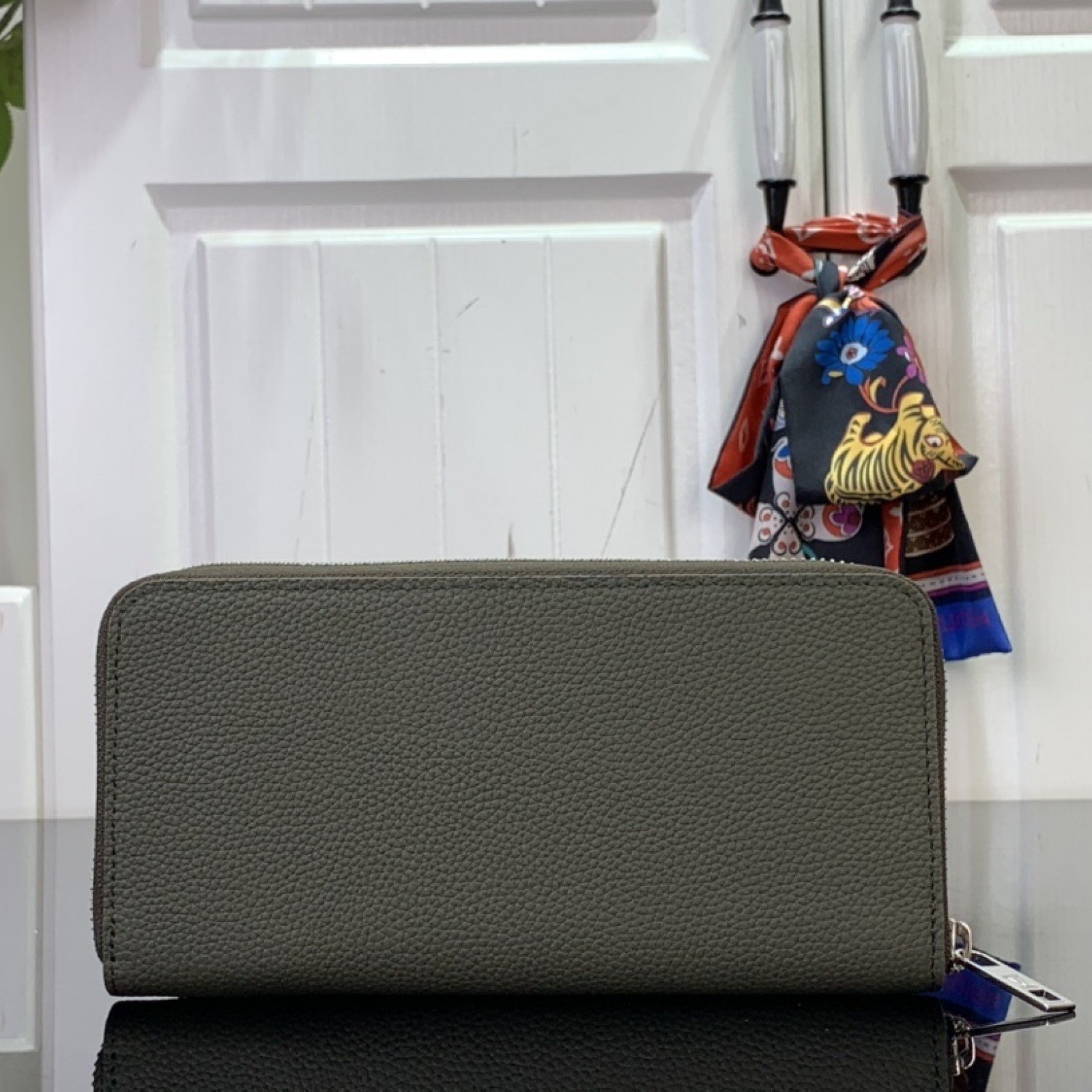 LV Wallet M80334