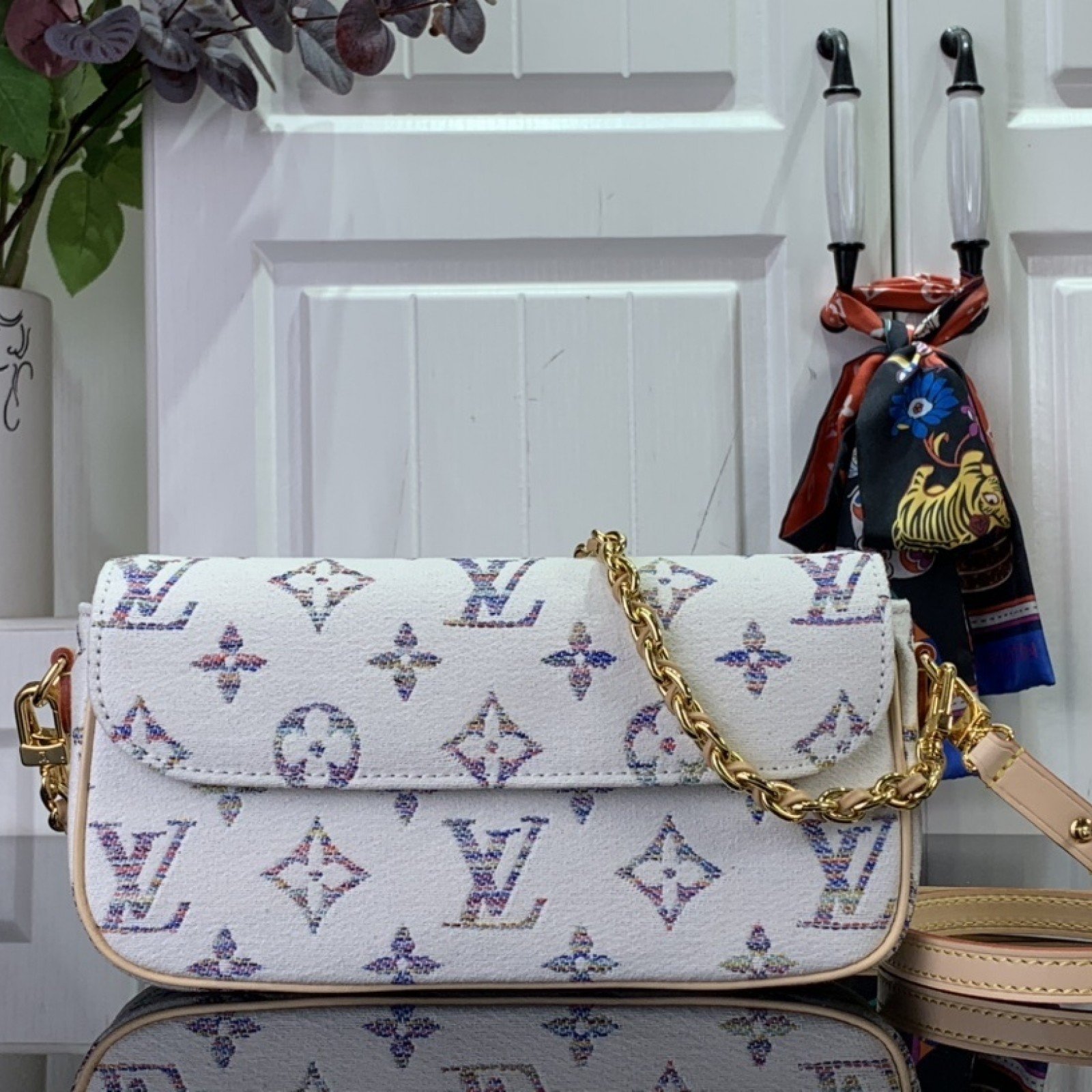 LV Wallet on Chain Ivy M83499
