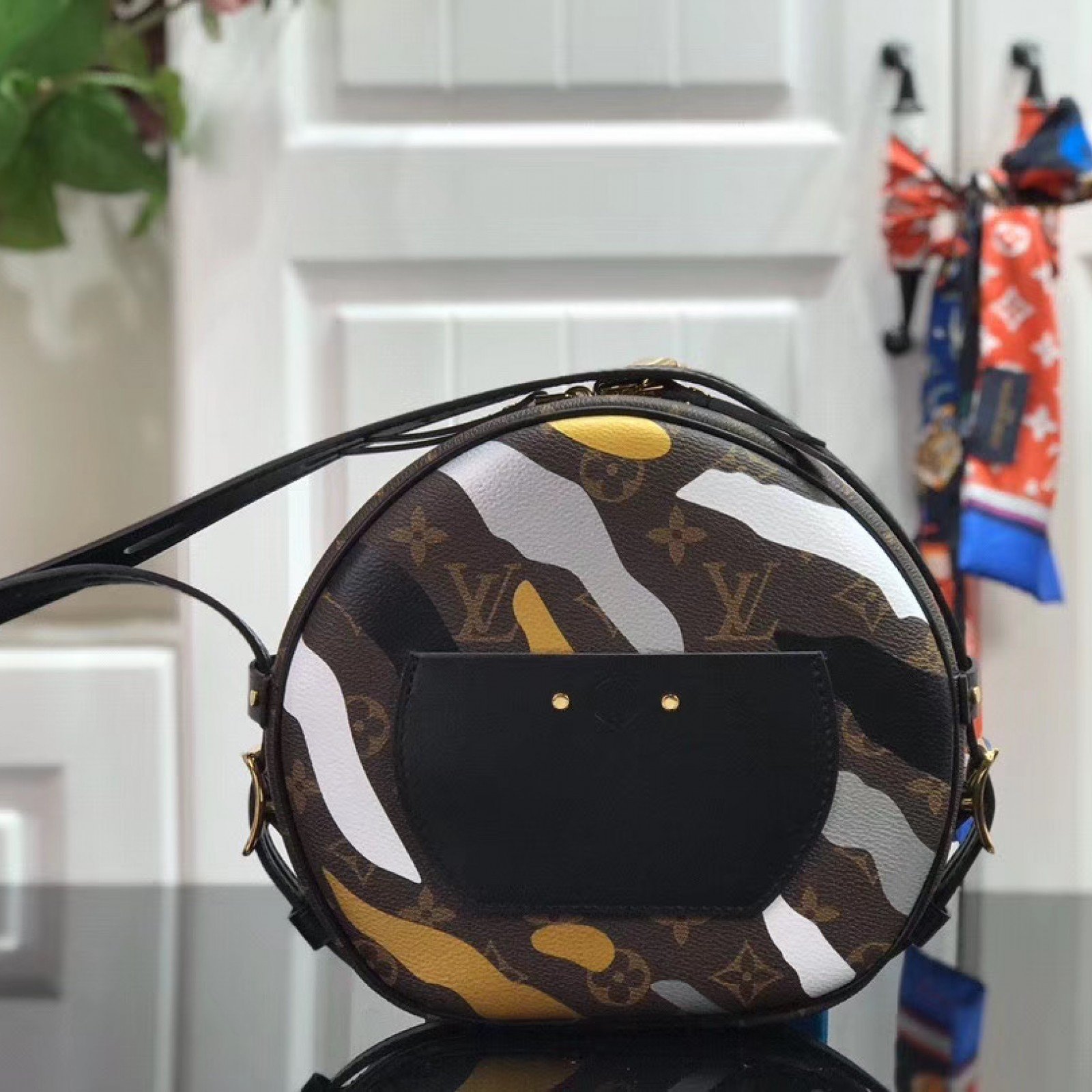 LV XLOL BOITE CHAPEAU SOUPLE M45095