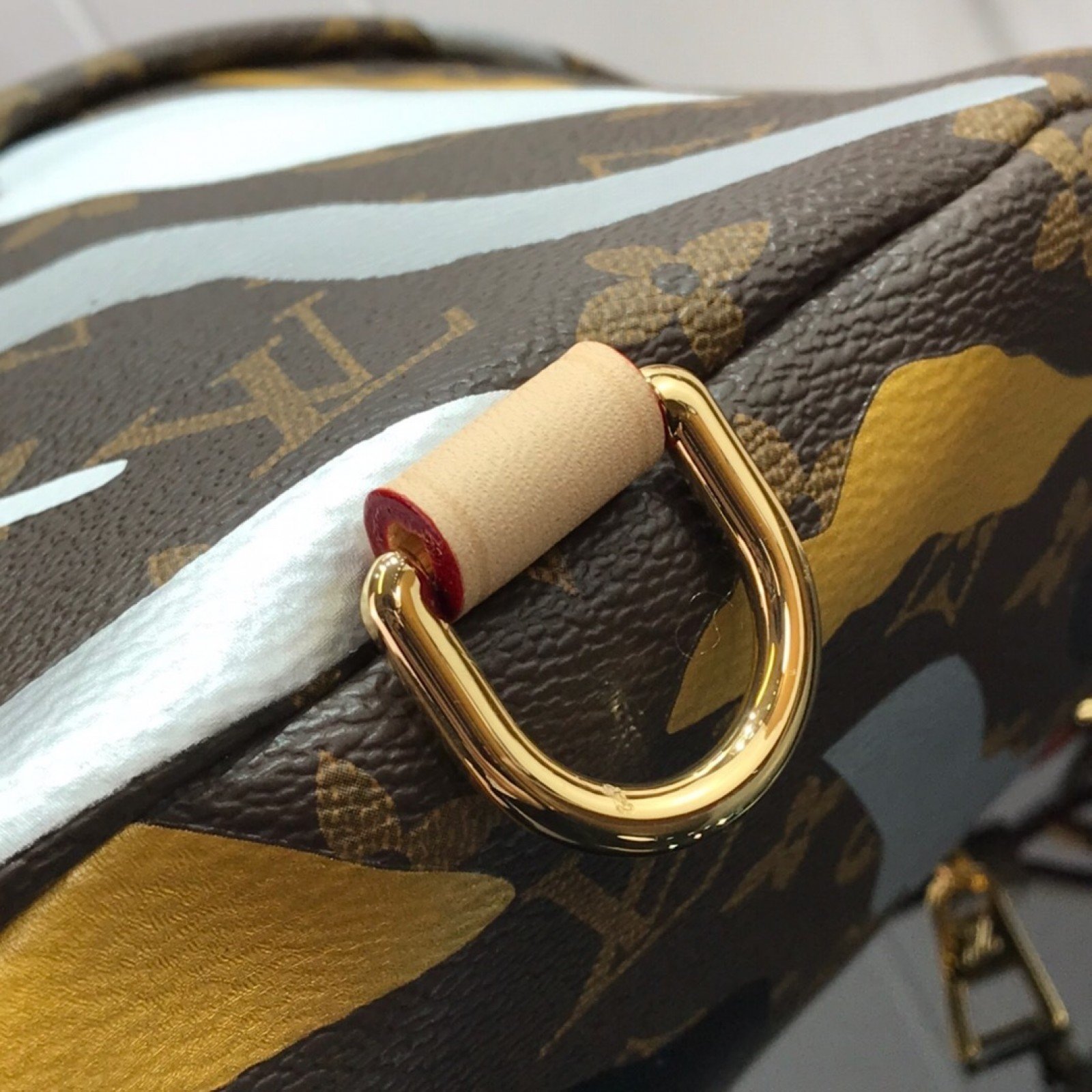LV XLOL BUMBAG M45106