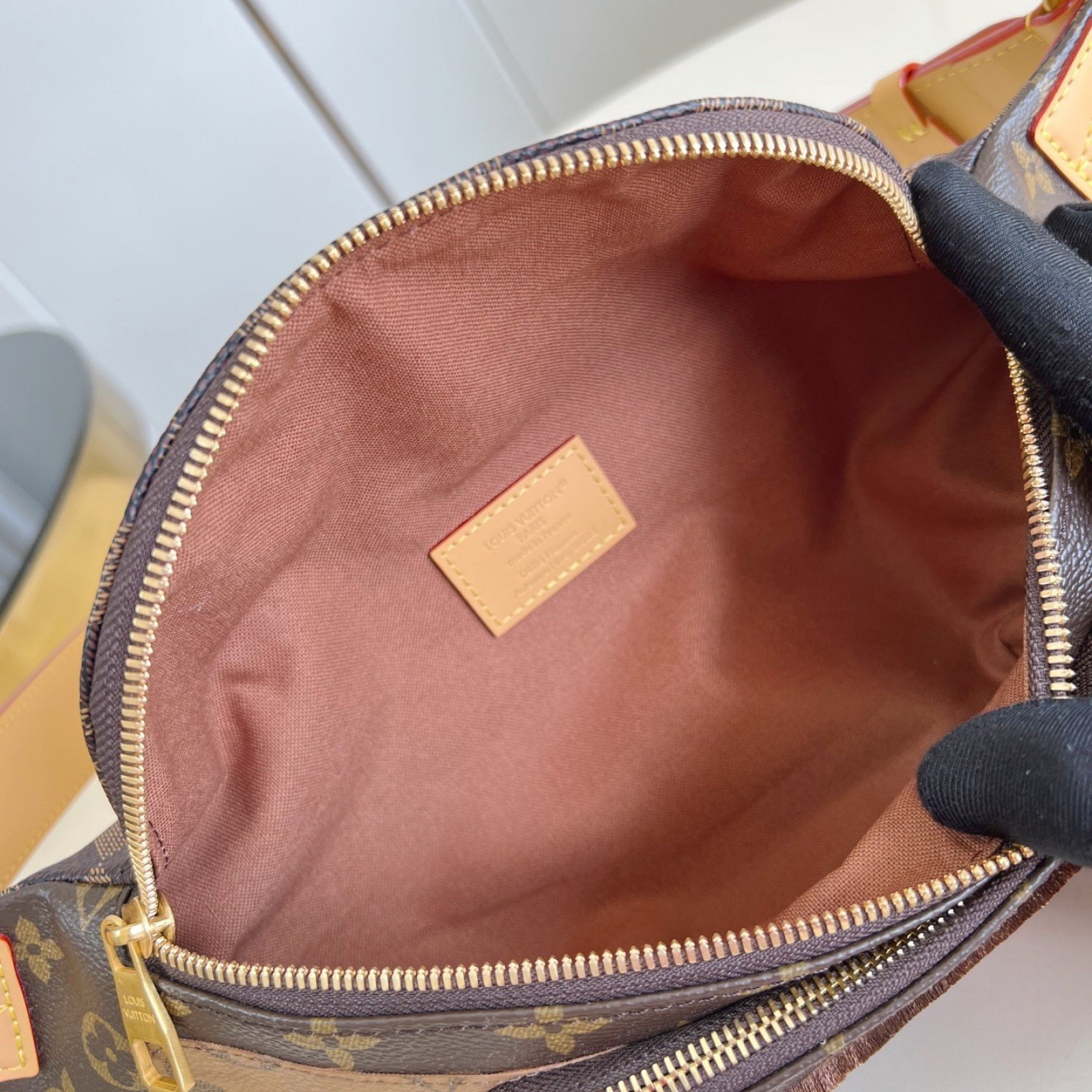 LV bag 179973 $184.25 USD