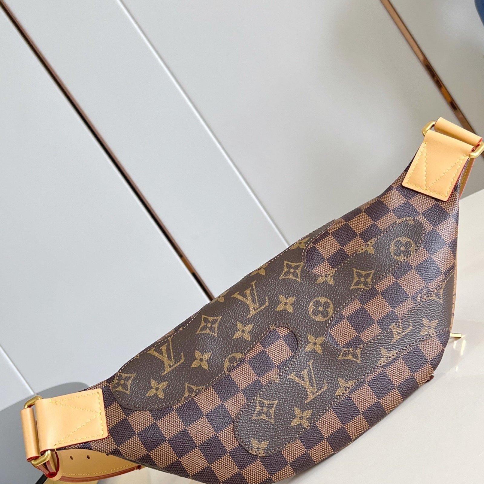 LV bag 179973 $184.25 USD