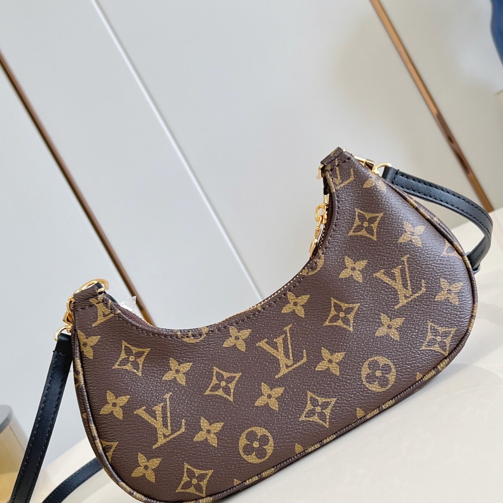 LV bag 179978 $165 USD
