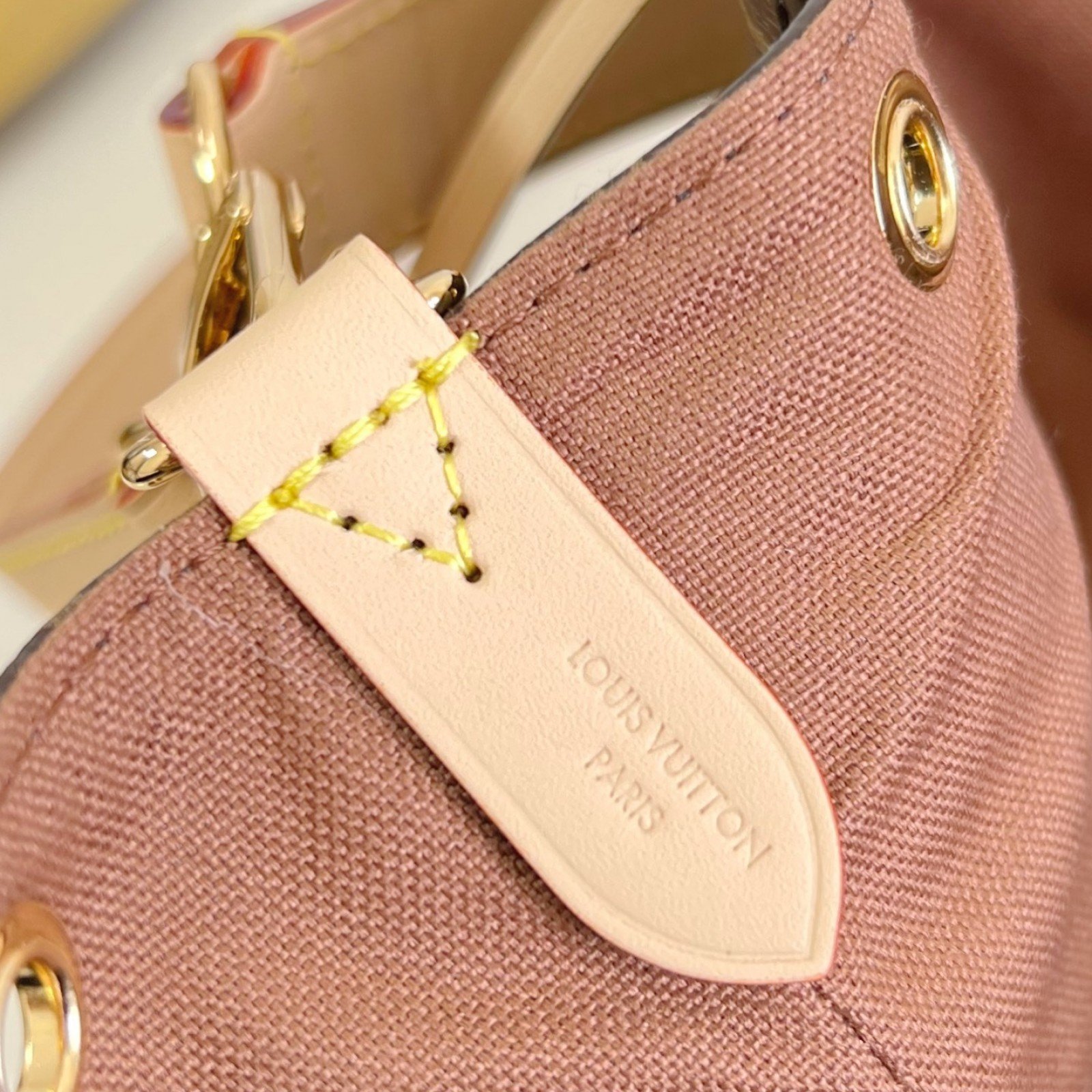 LV bag 179979 $192.5 USD