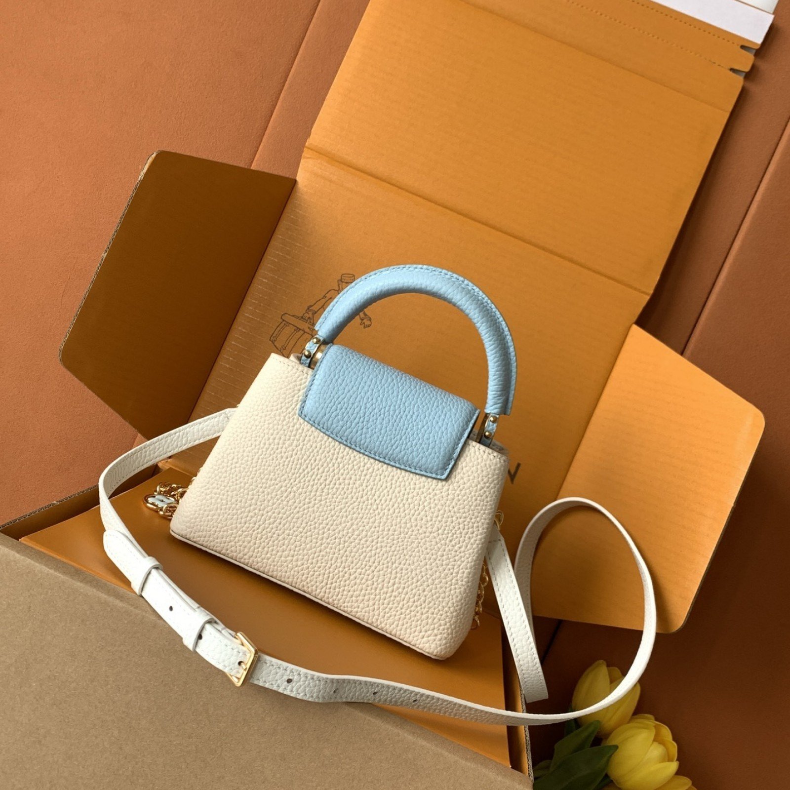 LV bag 179984 $404.25 USD