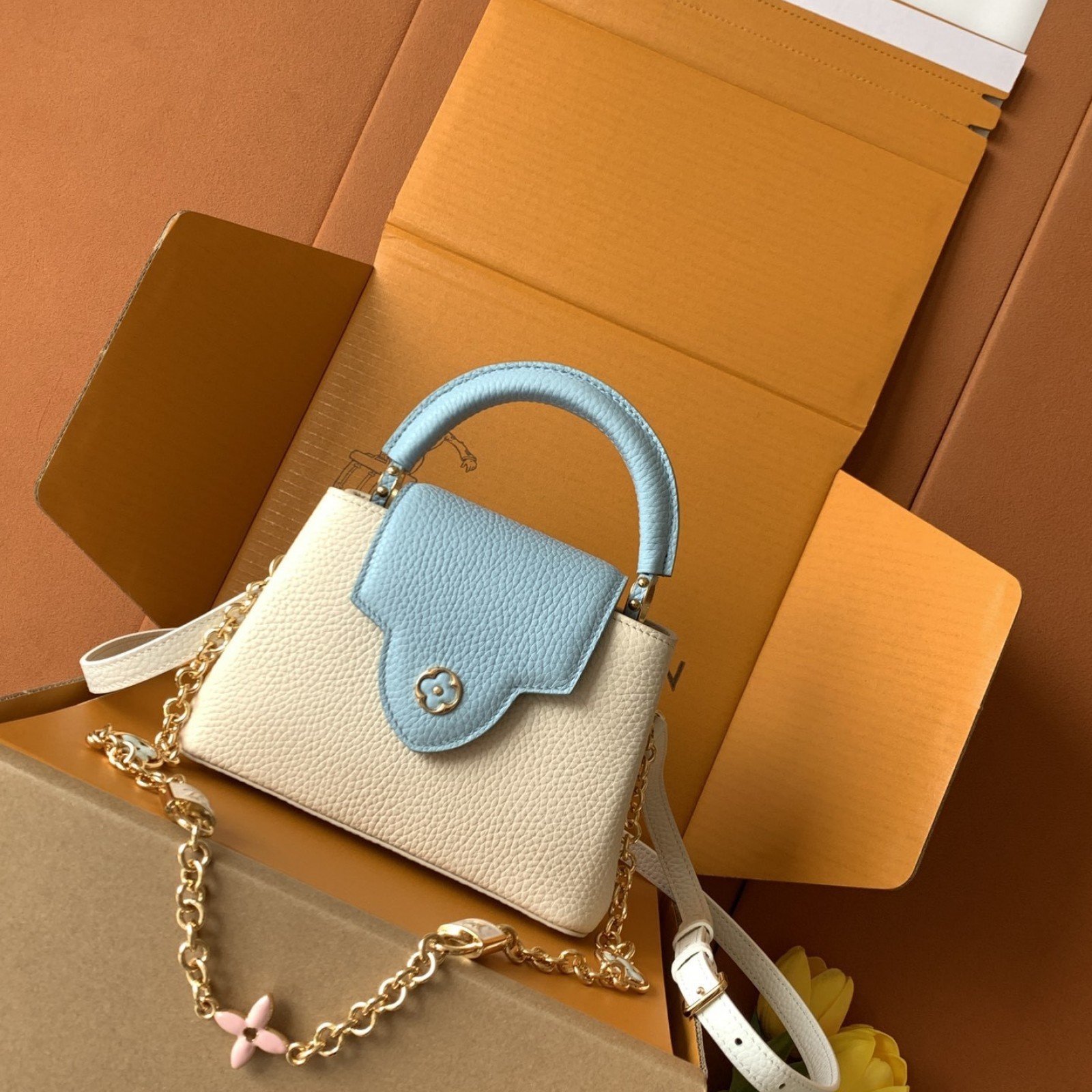 LV bag 179984 $404.25 USD