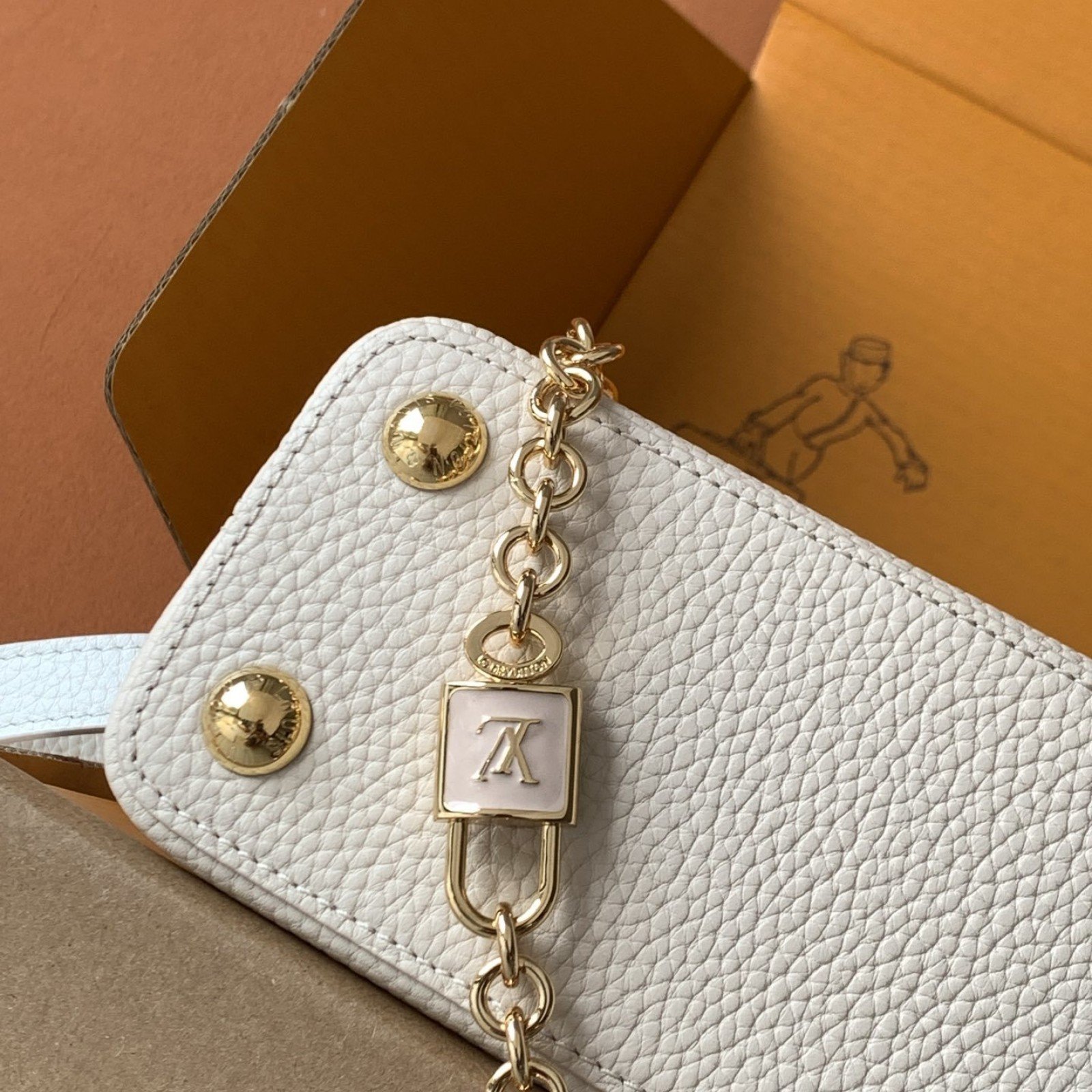 LV bag 179985 $453.75 USD