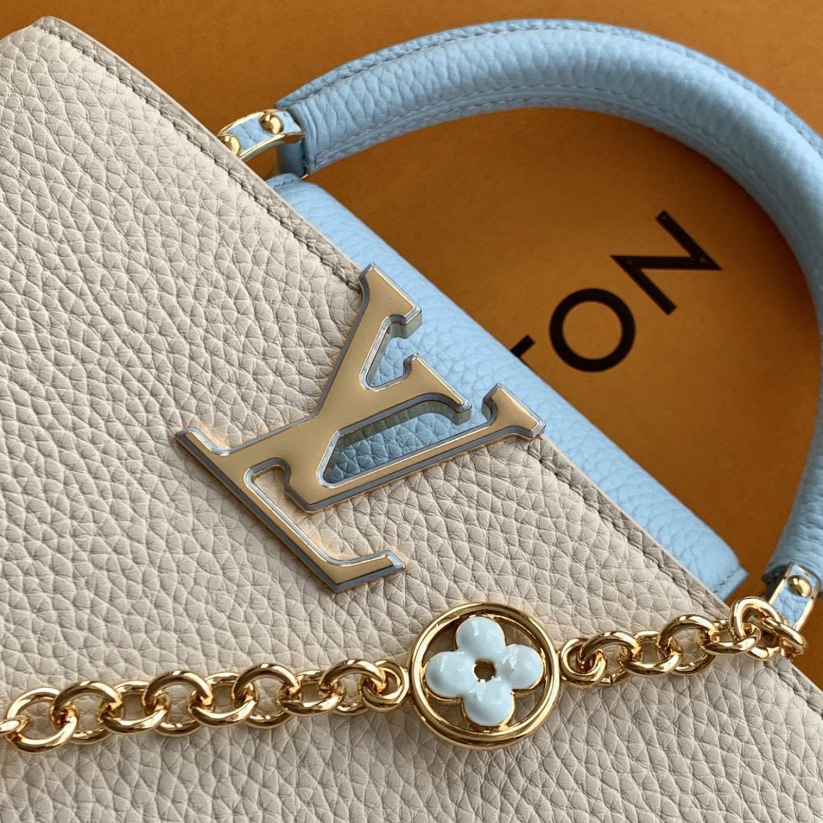 LV bag 179985 $453.75 USD