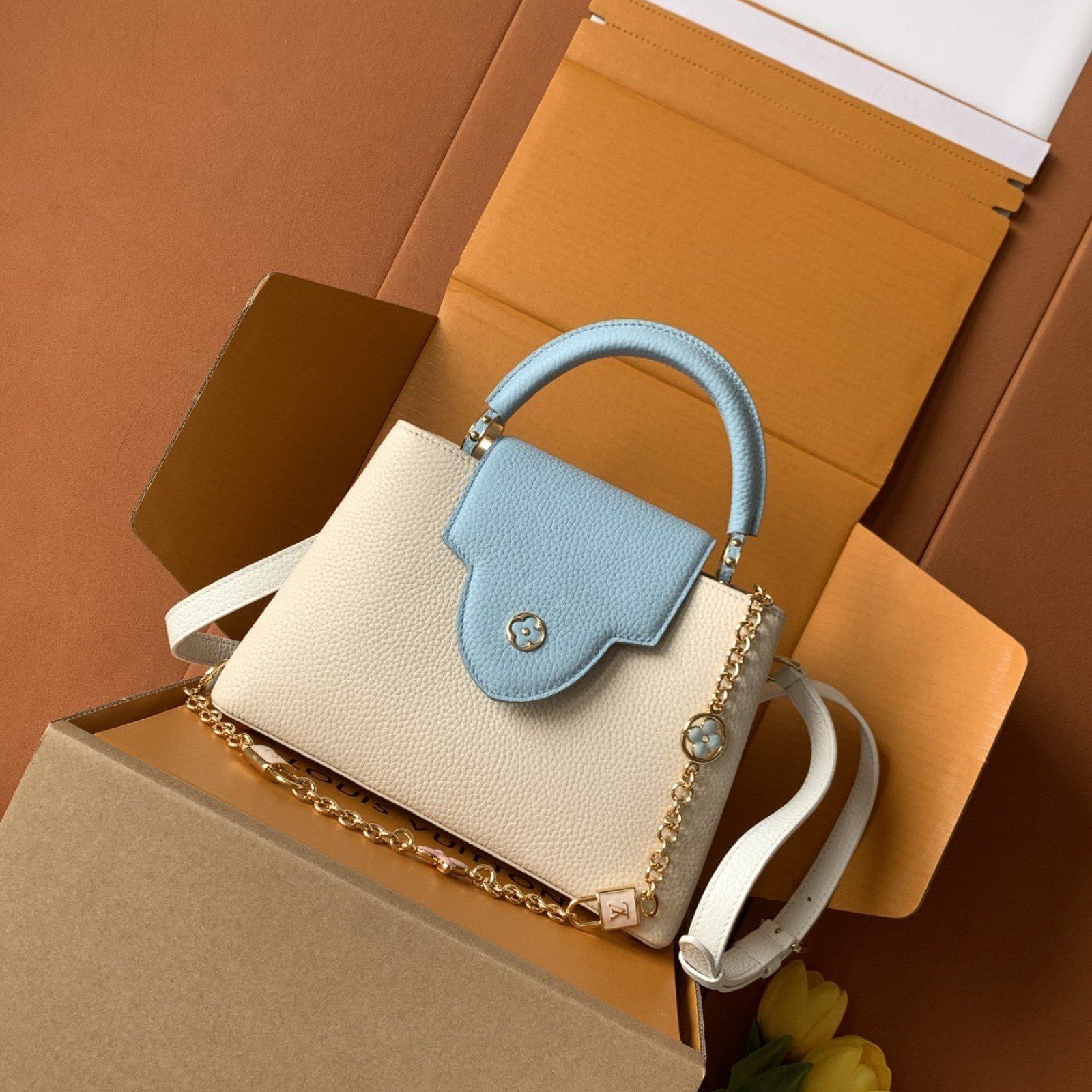 LV bag 179985 $453.75 USD