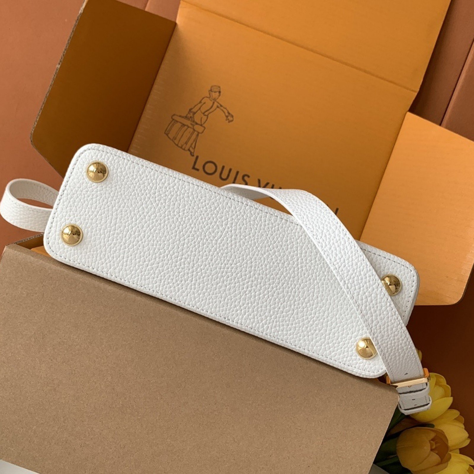 LV bag 179987 $462 USD